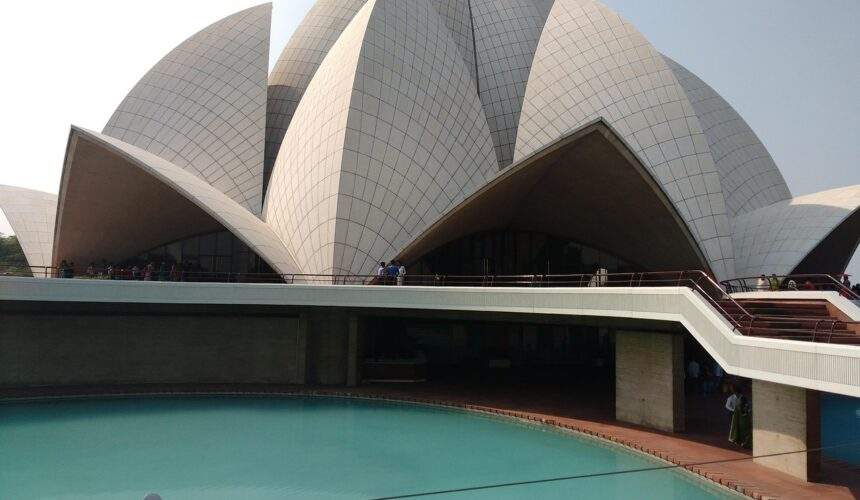 Melbourne to Delhi cheap flight